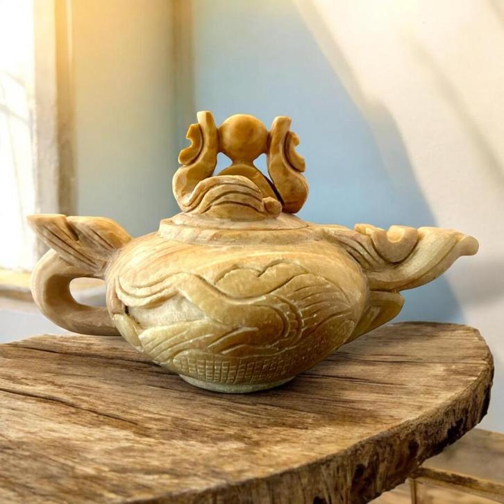 Chinese alabaster tea pot., Antiek en Kunst, Kunst | Niet-Westerse kunst, Ophalen of Verzenden