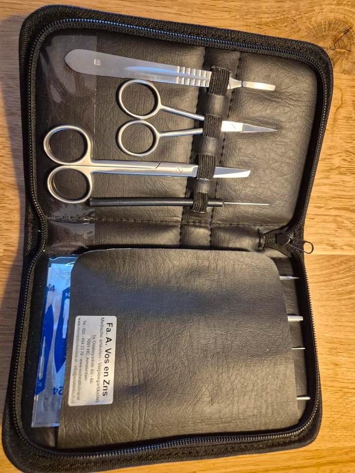 Medische instrumenten set - Fa. A. Vos en Zonen, Hobby en Vrije tijd, Cursusmateriaal, Meerdere media, Ophalen of Verzenden