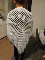 Witte gehaakte omslagdoek met glitter, Kleding | Dames, Overige Dameskleding, Handgemaakt, Ophalen, Zo goed als nieuw