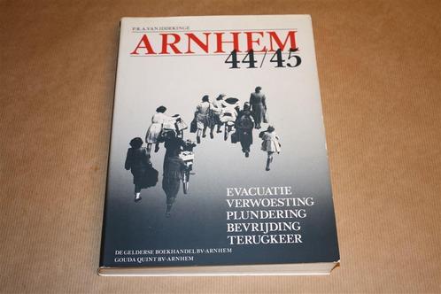 Arnhem 44/45. Evacuatie, verwoesting, plundering..., Boeken, Geschiedenis | Stad en Regio, Gelezen, 20e eeuw of later, Ophalen of Verzenden