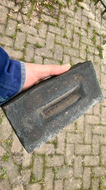 Te koop metselstenen beschikbaar voor biedingen