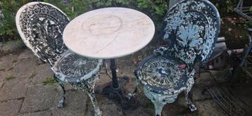Brocante bistrosetje met mooie vormgeving (brocante) beschikbaar voor biedingen