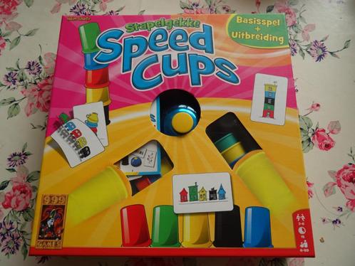 2 x Speed cups waarvan 1 met uitbreiding., Hobby en Vrije tijd, Gezelschapsspellen | Kaartspellen, Zo goed als nieuw, Ophalen of Verzenden