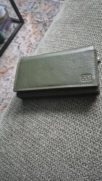 Leren groene dames portomonee beschikbaar voor biedingen