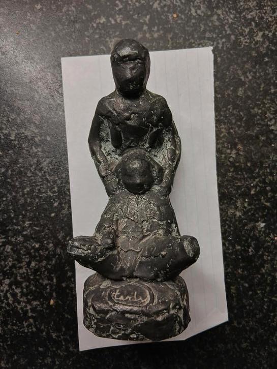 Beeldje spelende kinderen / Tony van der Vorst, Verzamelen, Beelden en Beeldjes, Zo goed als nieuw, Dier, Ophalen of Verzenden