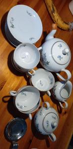 Kahla goudrand bloemmotief thee servies, vintage, Huis en Inrichting, Ophalen, Porselein, Overige stijlen, Kop(pen) en/of Schotel(s)