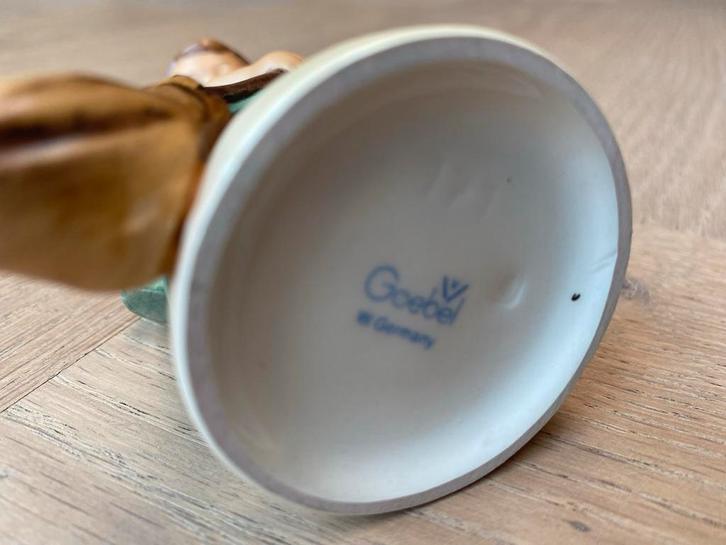 Hummel Figurine 238 C - Engel met trompet - Goebel Germany, Antiek en Kunst, Antiek | Porselein, Ophalen of Verzenden