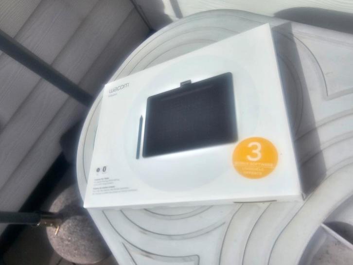 Wacom Intuos, Computers en Software, Tekentablets, Zo goed als nieuw, Ophalen of Verzenden