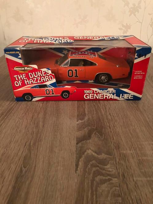 Dukes of Hazzard General Lee 1:18 ERTL, Hobby en Vrije tijd, Modelauto's | 1:18, Zo goed als nieuw, ERTL, Ophalen of Verzenden