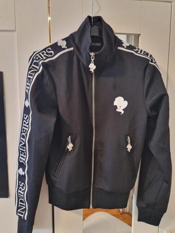 Nieuw Reinders vest beschikbaar voor biedingen