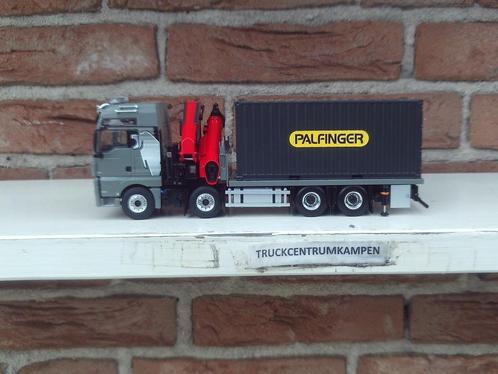 WSI  Man  TGX  XXL  8 x 4 + 20  FT  Container., Hobby en Vrije tijd, Modelauto's | 1:50, Nieuw, Bus of Vrachtwagen, Wsi, Ophalen of Verzenden