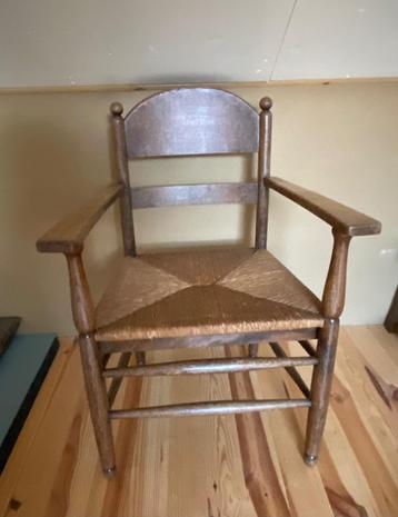  Antieke Eiken stoel beschikbaar voor biedingen