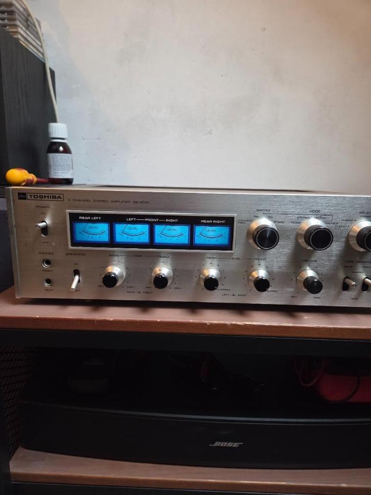 TOSHIBA SB-404S Quadro versterker (1973), Audio, Tv en Foto, Versterkers en Receivers, Zo goed als nieuw, Stereo, 60 tot 120 watt