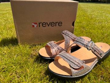Slippers roze snake maat 40 beschikbaar voor biedingen