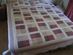 Nieuw, patchwork quilt set / sprei bedsprei met bloemen., Huis en Inrichting, Slaapkamer | Beddengoed, Ophalen of Verzenden, Nieuw