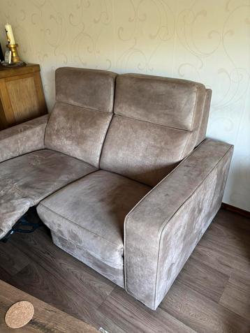***LUXE 2 ZITS suede / elektrische bank / goede staat beschikbaar voor biedingen