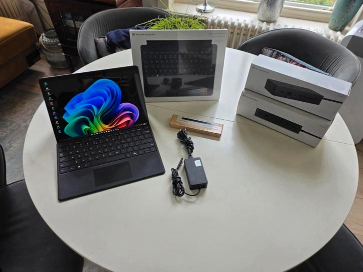 2025 SURFACE PRO 10 Core Ultra7 16GB 1TB Pen Dock 3j GARANTI, Computers en Software, Windows Tablets, Zo goed als nieuw, Wi-Fi