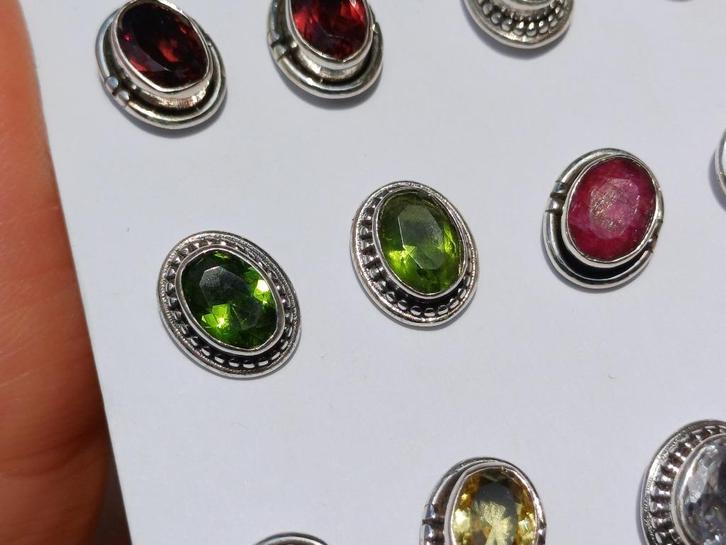 Vanoli 925 zilveren oorbellen / oorknopjes met peridot, Sieraden, Tassen en Uiterlijk, Oorbellen, Nieuw, Knopjes of Stekers, Zilver