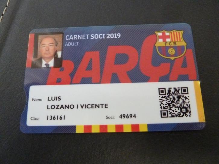 Seizoenkaart Carnet de Soci Barcelona 2019 Anual Adult, Verzamelen, Sportartikelen en Voetbal, Gebruikt, Overige typen, Buitenlandse clubs