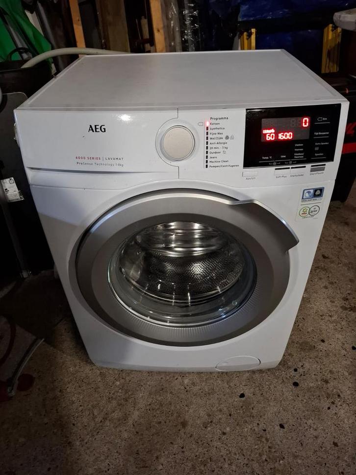 AEG Lavamat 6000 series 1600 toeren, Witgoed en Apparatuur, Wasmachines, Zo goed als nieuw, Voorlader, 6 tot 8 kg, 85 tot 90 cm