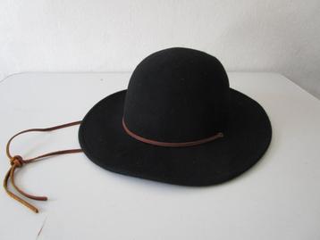 Zwarte hoed, 100% wol, Brixton, maat M 58 cm, leren veter beschikbaar voor biedingen