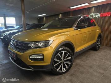 Volkswagen T-Roc 1.5 TSI /Panoramadak / Acc / Lane / Carplay beschikbaar voor biedingen