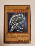 Blue Eyes White Dragon SDK-E001 1st Edition, Hobby en Vrije tijd, Verzamelkaartspellen | Yu-gi-Oh!, Ophalen of Verzenden, Losse kaart