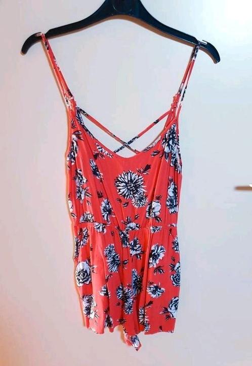 H&M rode jumpsuit met bloemen maat XS, Kleding | Dames, Jumpsuits, Gedragen, Maat 34 (XS) of kleiner, Rood, Ophalen of Verzenden