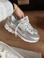 Nike Vomero 5 Metallic Silver Sneakers, Kleding | Dames, Schoenen, Nike, Nieuw, Ophalen of Verzenden, Sneakers of Gympen