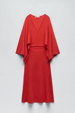 Dames Zara tricot jurk met capemouwen cape maat S rood top, Zara, Gedragen, Ophalen of Verzenden, Onder de knie