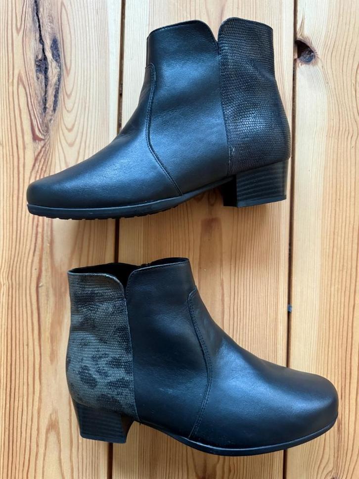 Solidus laarzen  - Zwart Leer - Maat 4,5 (UK) / 37,5 (EU), Kleding | Dames, Schoenen, Zo goed als nieuw, Lage of Enkellaarzen