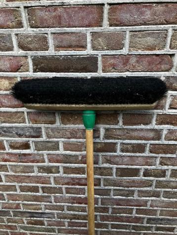 zachte bezem beschikbaar voor biedingen