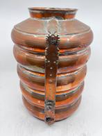 Antieke koperen gamel / etensbak - gestapeld met klemmen