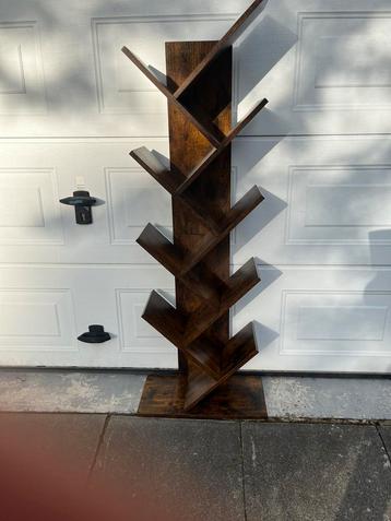 Houten DVD / CD kast beschikbaar voor biedingen