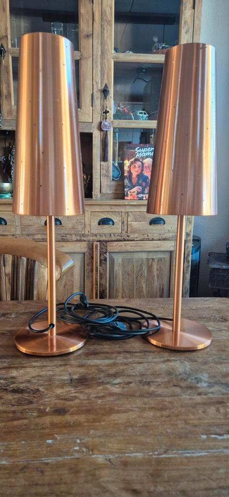 Lamp Tallvik met kap met gaatjes goudkleurig, Huis en Inrichting, Lampen | Tafellampen, Zo goed als nieuw, 50 tot 75 cm, Ophalen of Verzenden