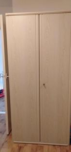 Ik ben op zoek naar deze kledingkast tienerkamer, Huis en Inrichting, Kasten | Kledingkasten, Ophalen, Zo goed als nieuw