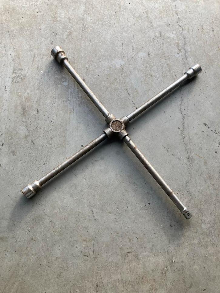 Hazet 720 Grote Kruissleutel - Wielmoersleutel, Auto diversen, Autogereedschap, Gebruikt, Ophalen