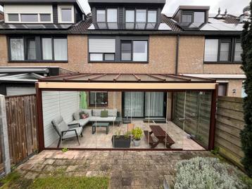 Mooie Metallura Glas Serre beschikbaar voor biedingen