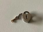 Pandora bedel Key to my heart. Zilver hart met sleutel goud, Sieraden, Tassen en Uiterlijk, Bedels, Pandora, Ophalen of Verzenden