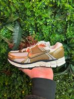 Nike Vomero Goud Maat 40 - Nieuw!, Ophalen of Verzenden, Nieuw, Geel, Sneakers of Gympen