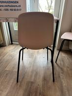 Poederroze IKEA kuipstoelen met zwart frame, Ophalen, Kunststof, Gebruikt, Twee