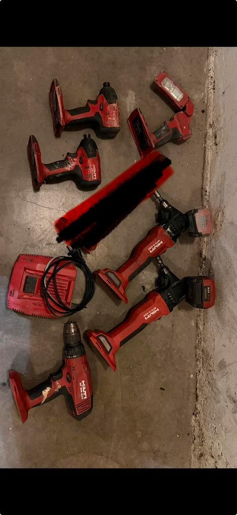 Hilti Gereedschap Set - Accu, Lader, Schroefmachin, Doe-het-zelf en Verbouw, Gereedschap | Boormachines, Gebruikt, Boor- en Schroefmachine