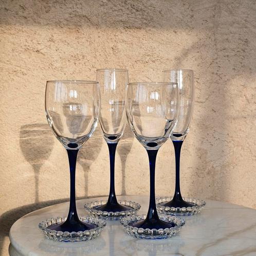 Set van 4 vintage Luminarc glazen – kobaltblauw, Huis en Inrichting, Keuken | Servies, Zo goed als nieuw, Glas of Glazen, Overige stijlen