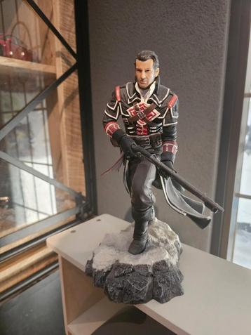Assasins creed rogue beeldje beschikbaar voor biedingen