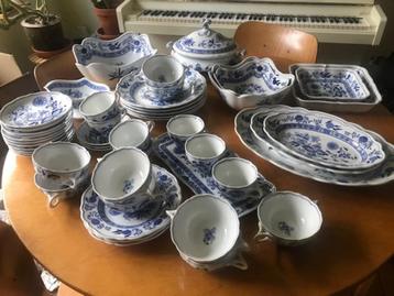 Hutschenreuter Zwiebelmuster Porselein collectie (70 delen) beschikbaar voor biedingen