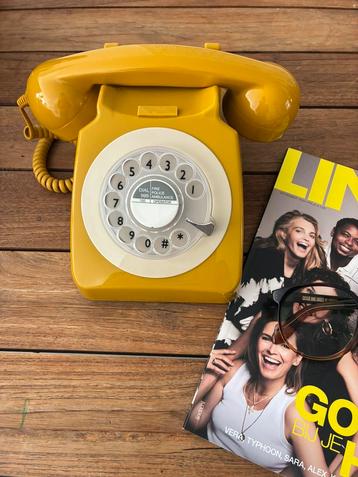 Mosterdgele retro jaren 70 telefoon NIEUW IN DOOS beschikbaar voor biedingen