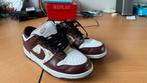 SUPREME X Nike low dunk maat 38,5, Bruin, Ophalen of Verzenden, Nike dunk low, Sneakers of Gympen