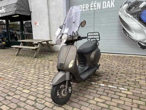 BTC Riva Onderdelen. blok zadel koplamp etc, Motoren, Tuning en Styling, Ophalen of Verzenden