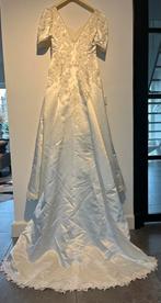 Vintage Trouwjurk met Verfijnde Details, Ophalen of Verzenden, Zo goed als nieuw