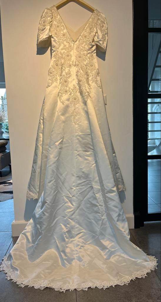Vintage Trouwjurk met Verfijnde Details, Kleding | Dames, Trouwkleding en Trouwaccessoires, Zo goed als nieuw, Ophalen of Verzenden